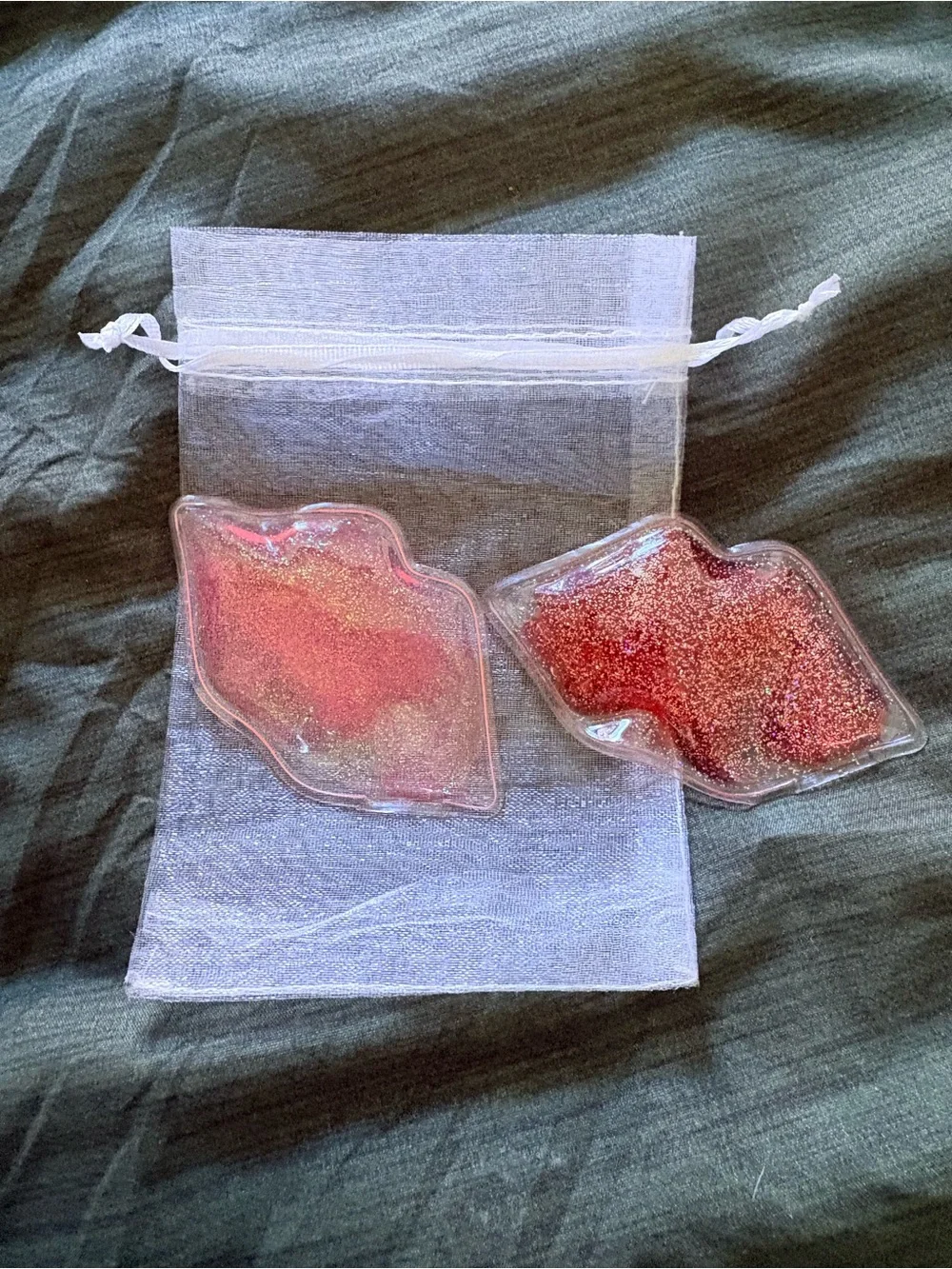 Free with purchase Pink Glitter Lip-Shaped Frozen Gel Packs (Set of 2)